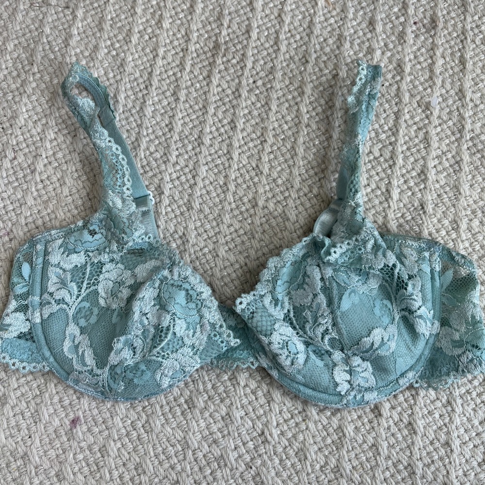 Vintage Victoria's Secret Push Up without padding 34D blue lace underwire Bra - Picture 2 of 16